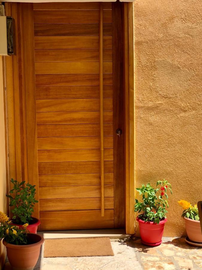 Tzavelitiko Home Himare Exterior foto