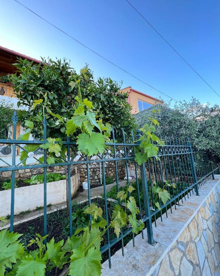 Tzavelitiko Home Himare Exterior foto