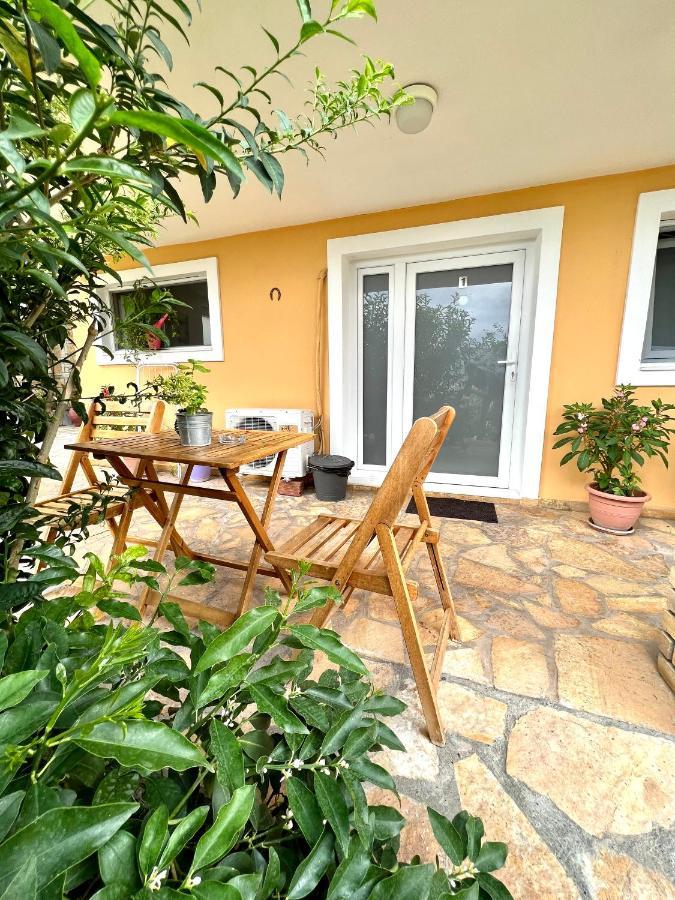 Tzavelitiko Home Himare Exterior foto